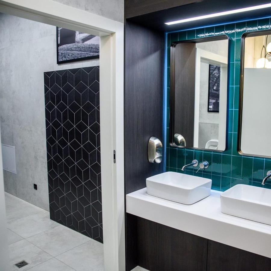 Hotel Albatros Пшемишъл Екстериор снимка